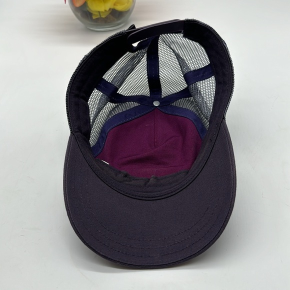 Patagonia Logo Black White Trucker Hat Adjustable HT6865 - Picture 4 of 4